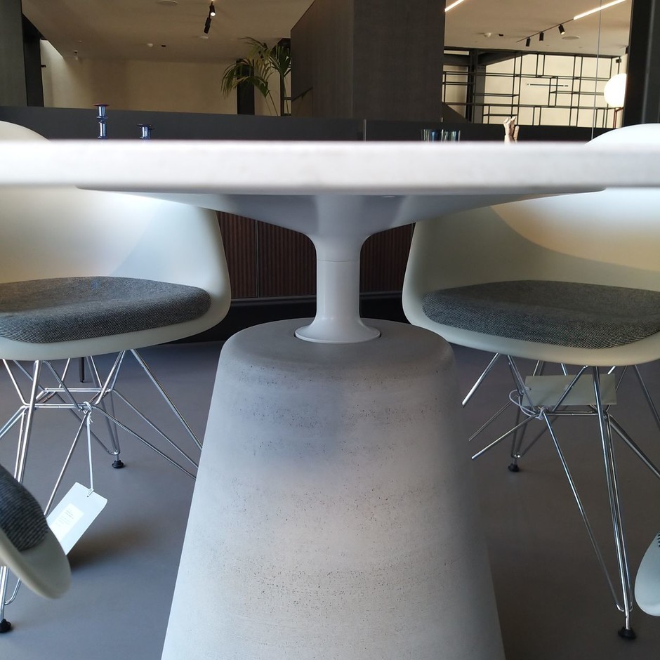 Rock Table, Tavolo Rotondo, Cemento Ø 140 MDF Italia