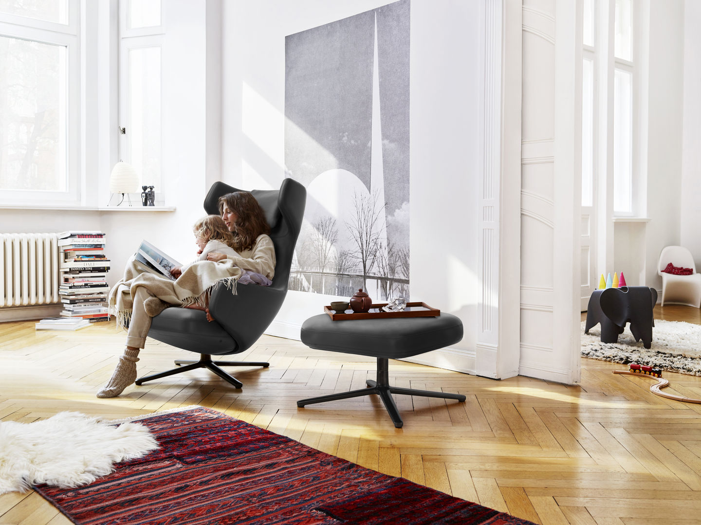 Grand Repos and Ottoman by Vitra